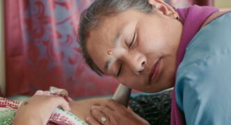 Wise Women – Fünf Hebammen, fünf Kulturen