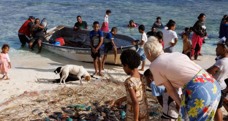 Heart of Light – Eleven Songs for Fiji