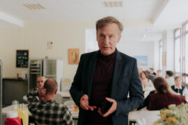 Nine to Five - Das Amt Tv Fernsehen ZDFneo Streamen online Mediathek Video on Demand DVD kaufen