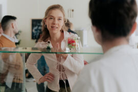 Nine to Five - Das Amt Tv Fernsehen ZDFneo Streamen online Mediathek Video on Demand DVD kaufen