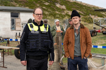 Nord Nord Mord - Sievers und der Gesang der Wale TV Fernsehen ZDF Streamen online Mediathek Video on Demand DVD kaufen